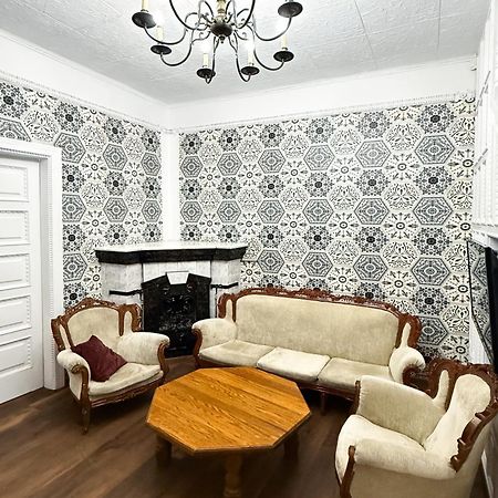 Teodora Square Apartments Площа Святого Теодора リヴィウ エクステリア 写真