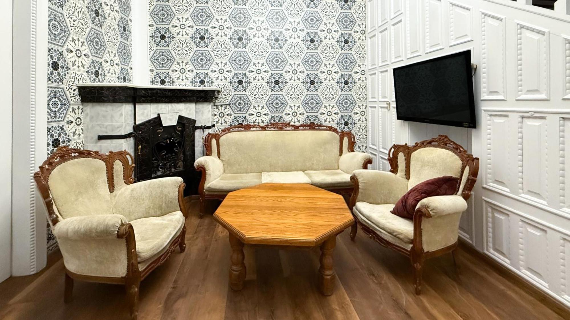 Teodora Square Apartments Площа Святого Теодора リヴィウ エクステリア 写真