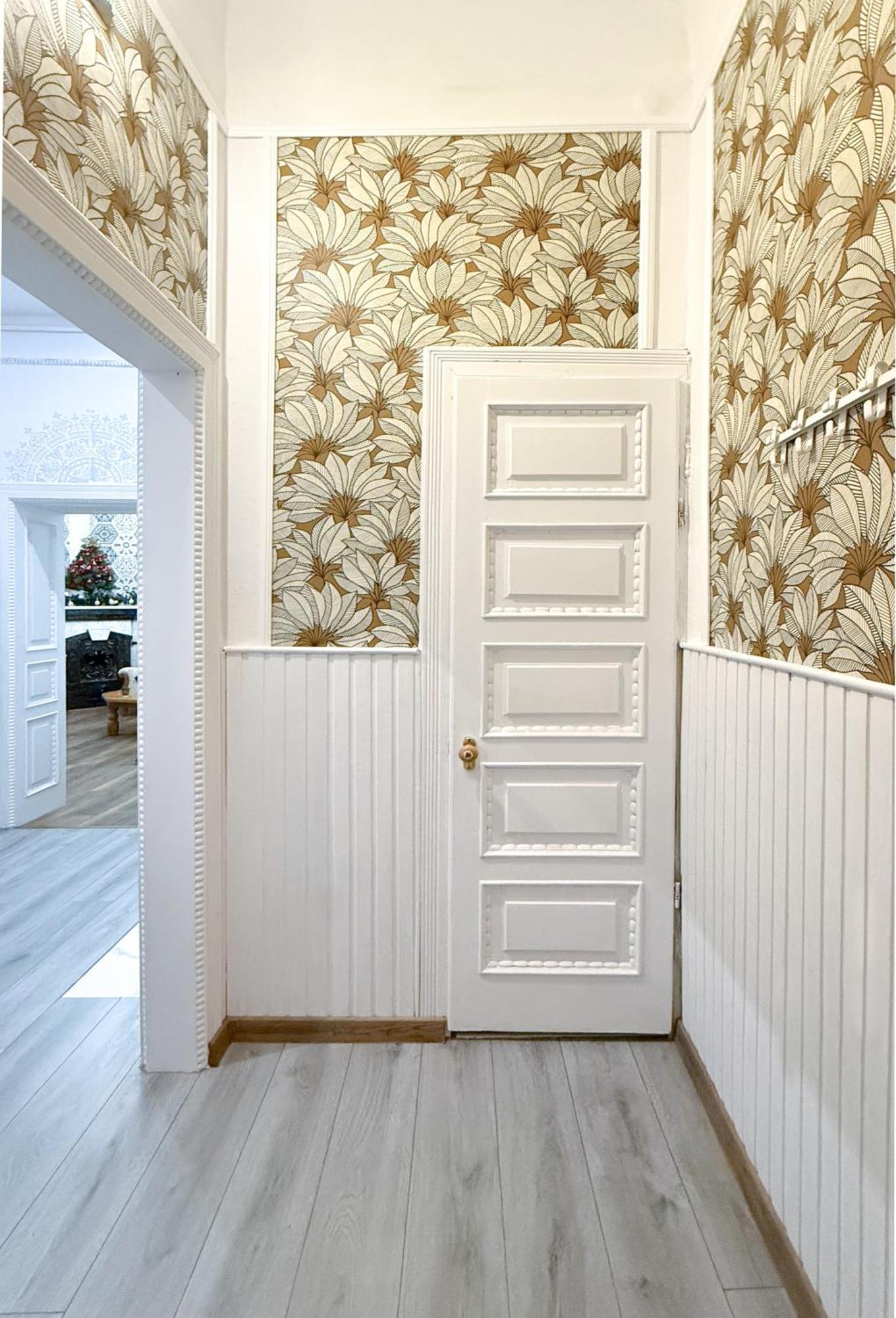 Teodora Square Apartments Площа Святого Теодора リヴィウ エクステリア 写真