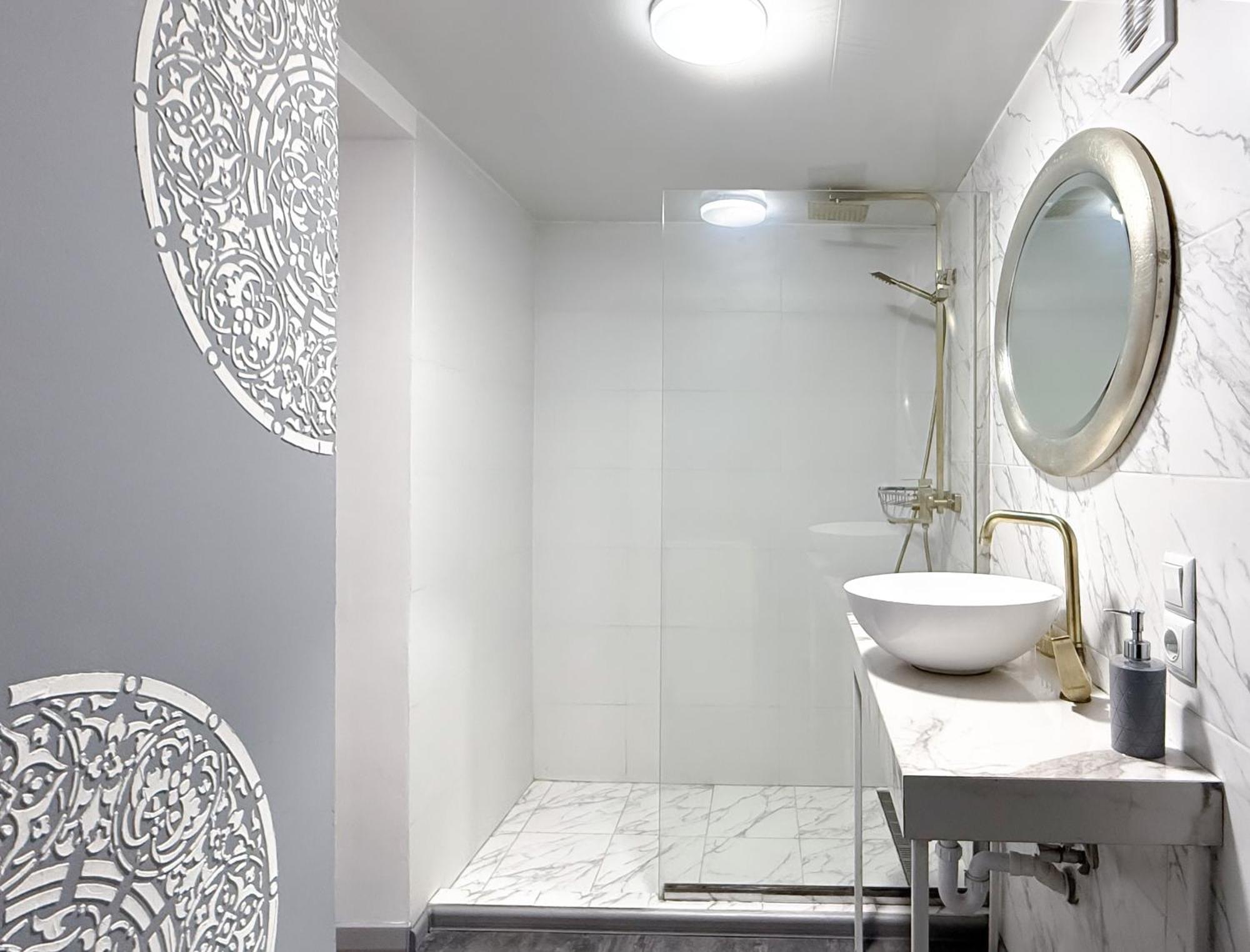 Teodora Square Apartments Площа Святого Теодора リヴィウ エクステリア 写真